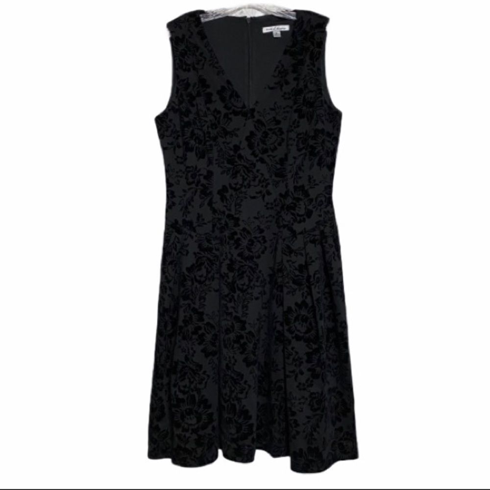 Simply Liliana Black Velvet Floral Print Dress‎